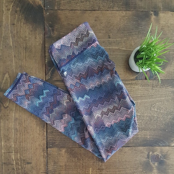 Fabletics Pants - Fabletics Salar Chevron Legging
